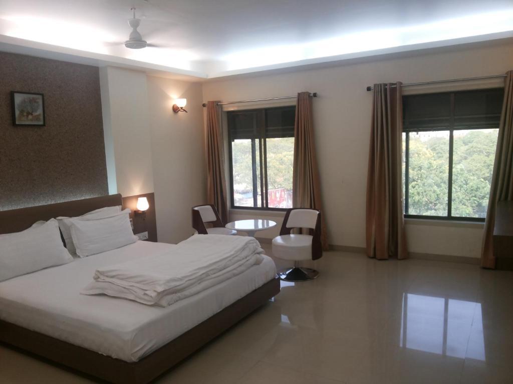 Royal Inn Ankleshwar Exterior photo